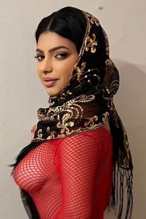 Busty Arabic London escort HAIFA - Earls Court SW5