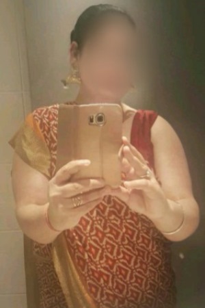 Busty Indian London escort ZOYA - Paddington W2